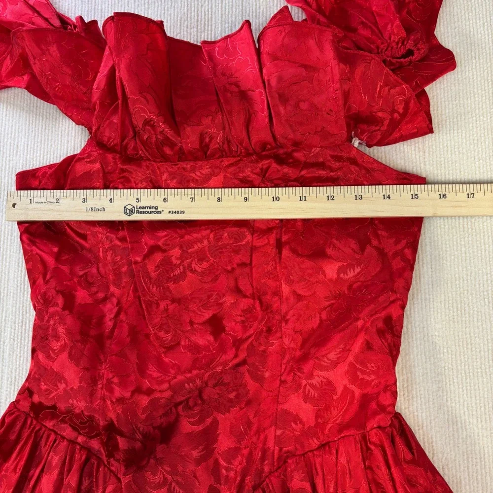 Vintage Red Floral Jacquard Off Shoulder Basque Waist Goth Renaissance‎ Dress